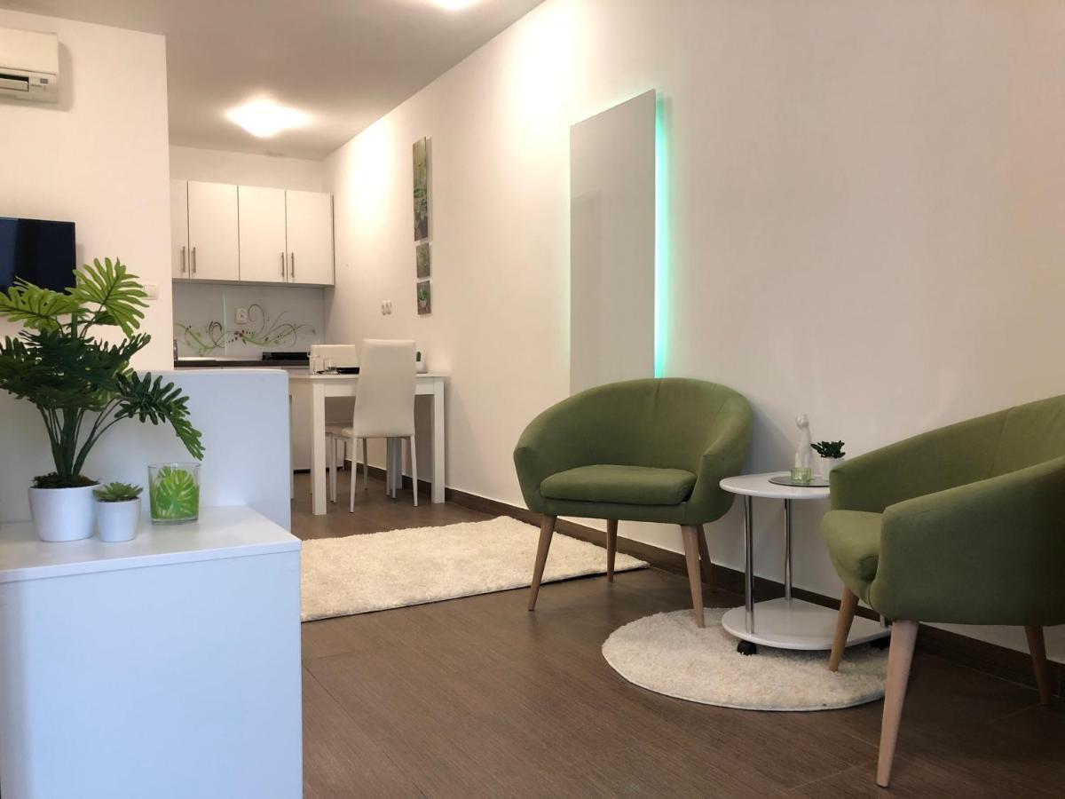 Апартаменти Luxury Central Studio Under The Castle Любляна Екстер'єр фото